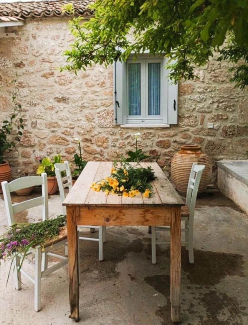 Aνεξάρτητη Παραδοσιακή Πέτρινη Κατοικία Corinth エクステリア 写真